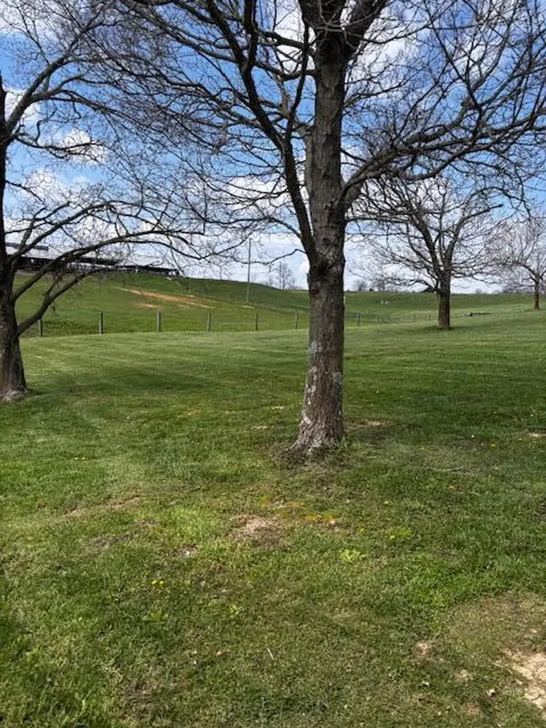 325 Goodlett Road Salvisa KY 40372