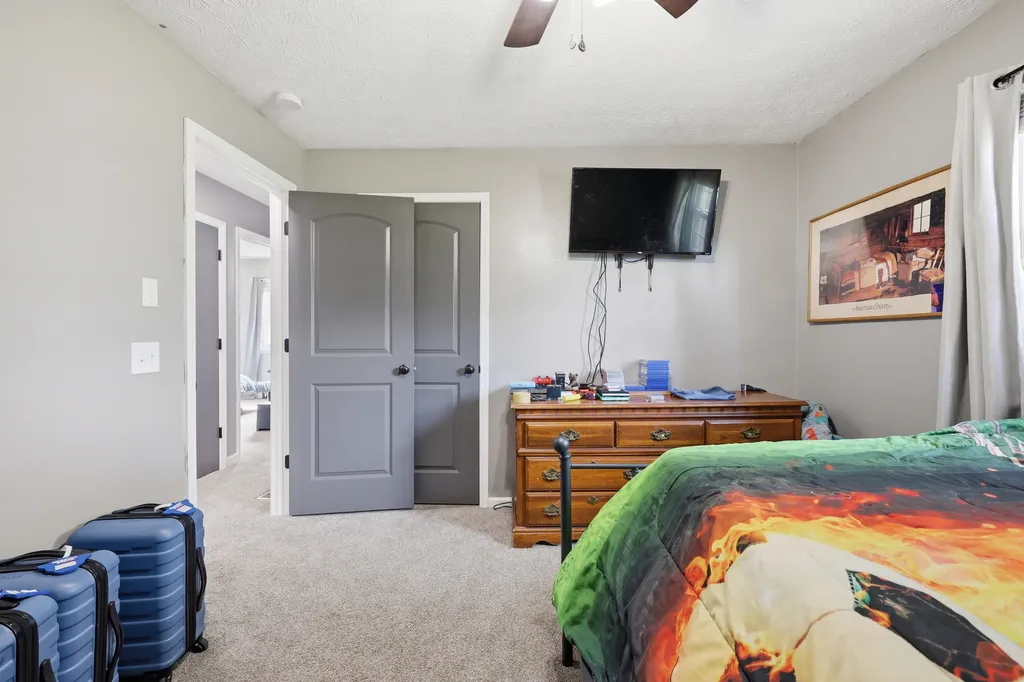 325 Goodlett Road Salvisa KY 40372