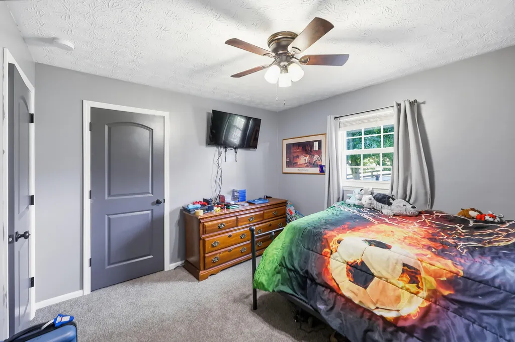 325 Goodlett Road Salvisa KY 40372