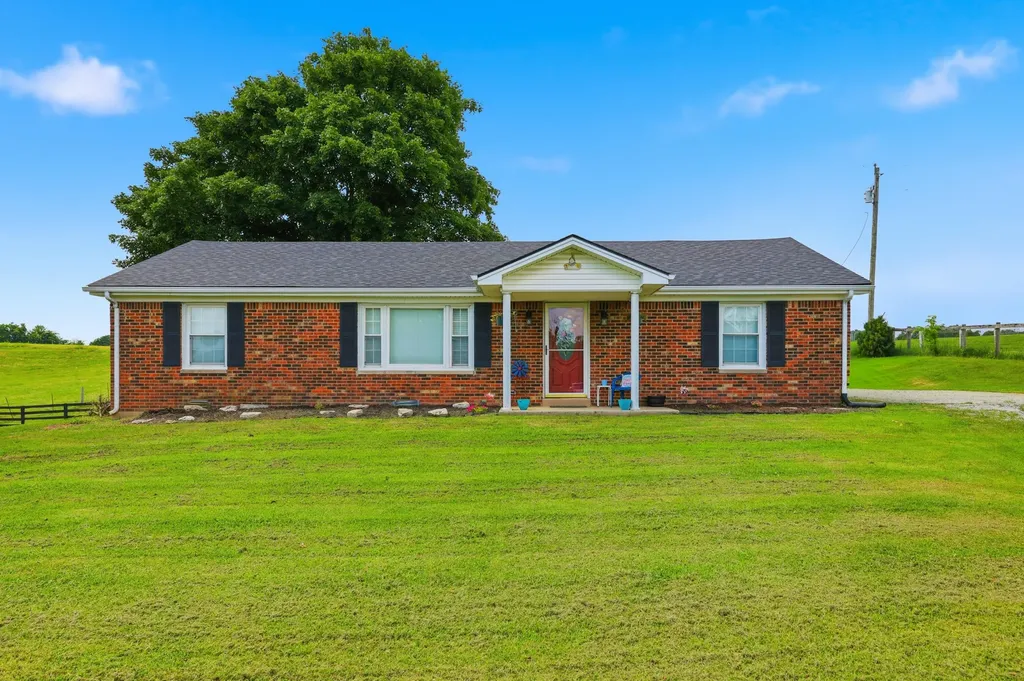 325 Goodlett Road Salvisa KY 40372