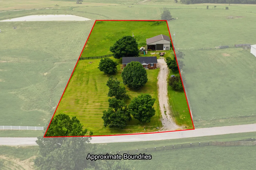 325 Goodlett Road Salvisa KY 40372