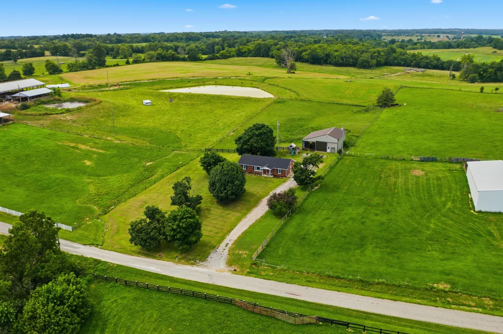 325 Goodlett Road Salvisa KY 40372
