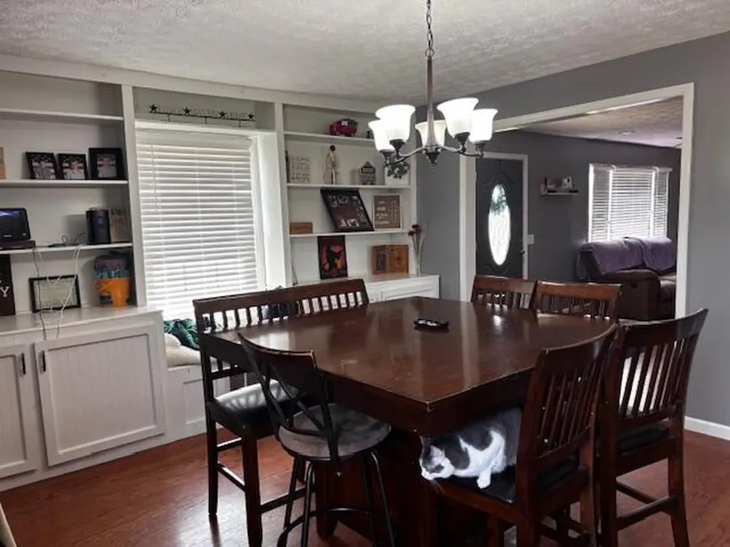 325 Goodlett Road Salvisa KY 40372