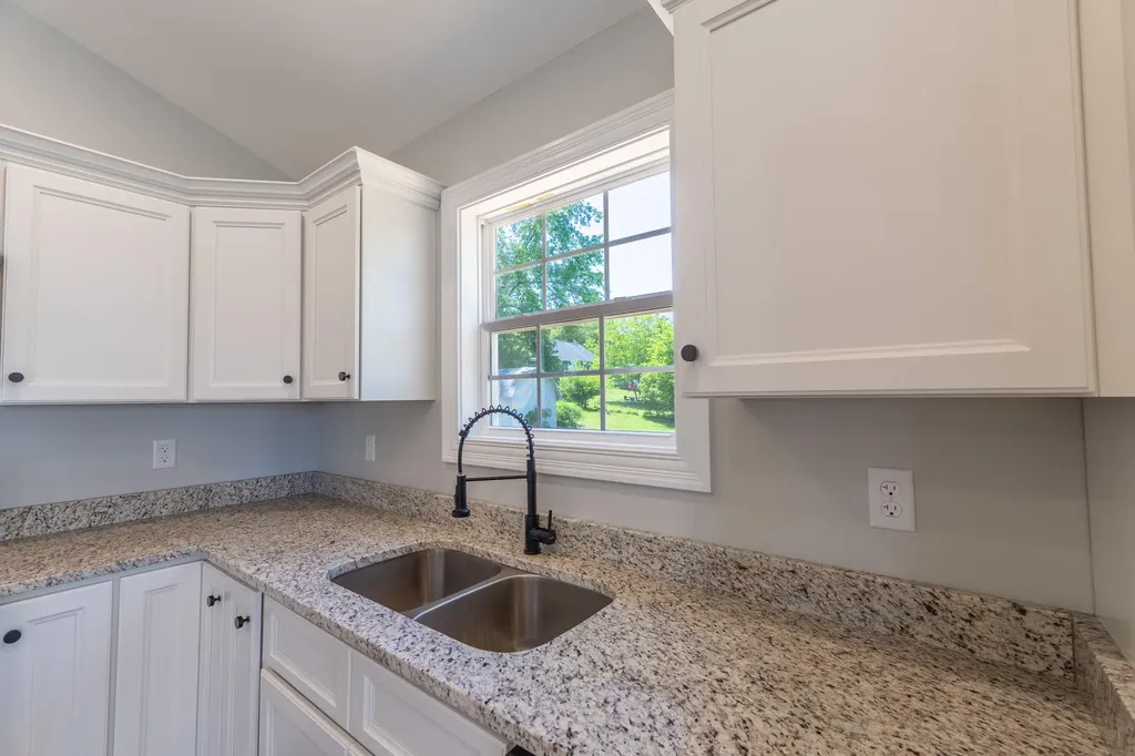 301 Noble Street Somerset KY 42503