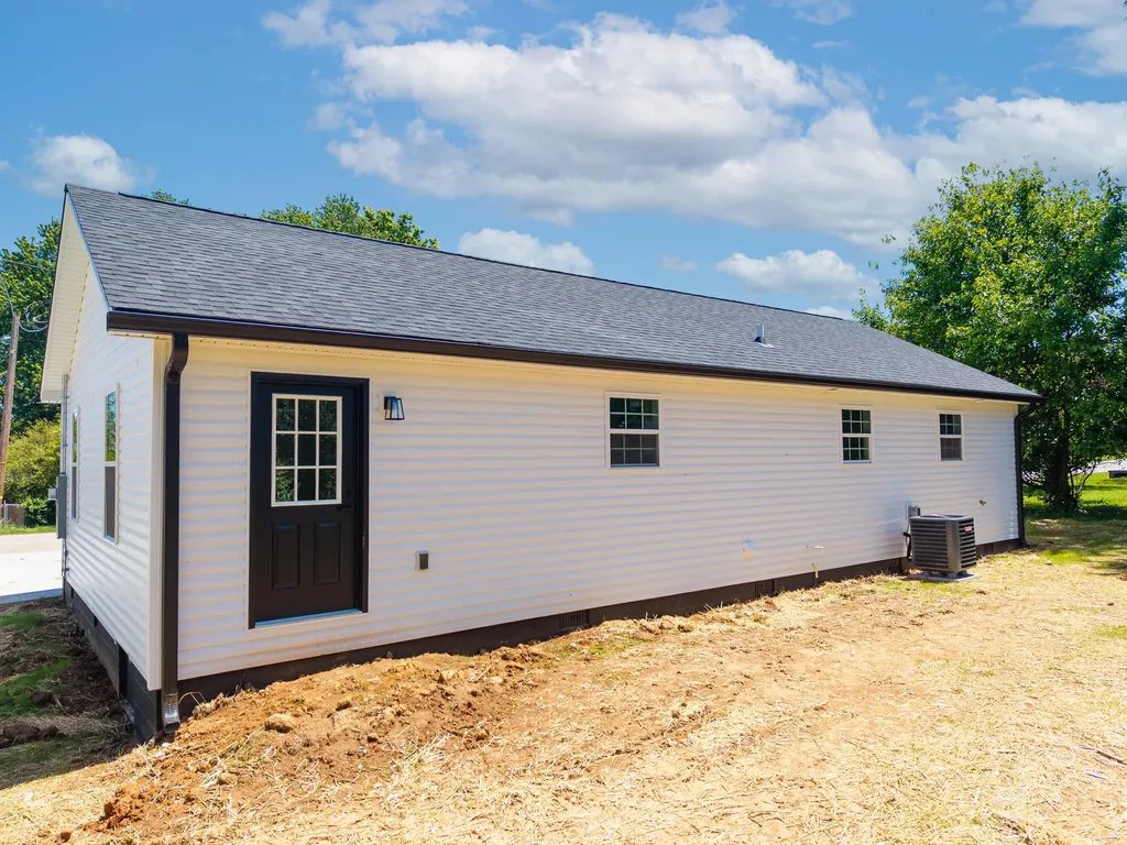 301 Noble Street Somerset KY 42503