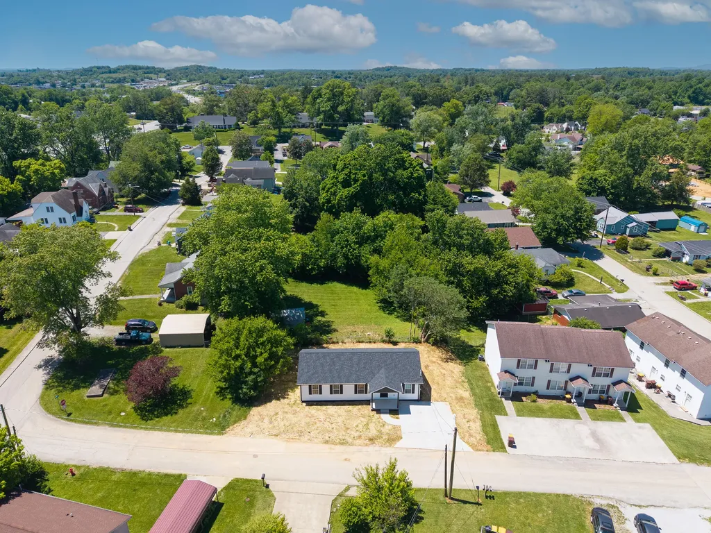 301 Noble Street Somerset KY 42503