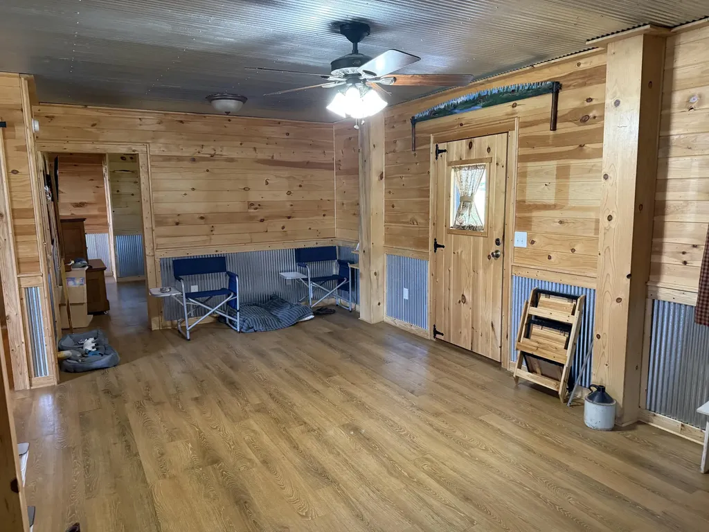 223 Demsey Lane Columbia KY 42728