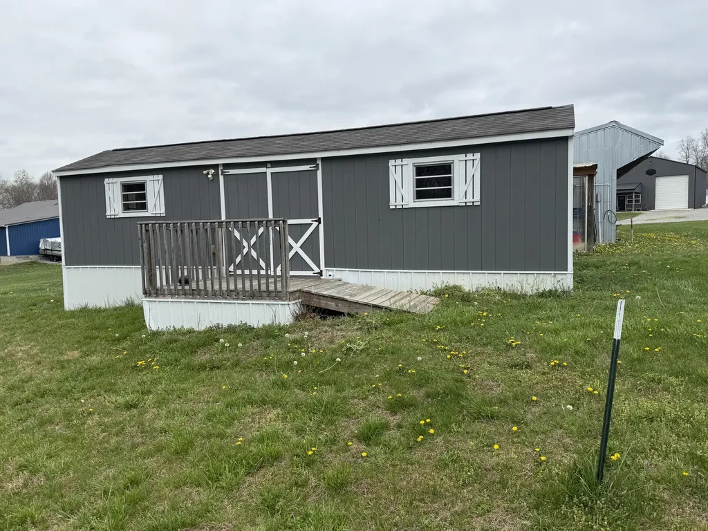 223 Demsey Lane Columbia KY 42728
