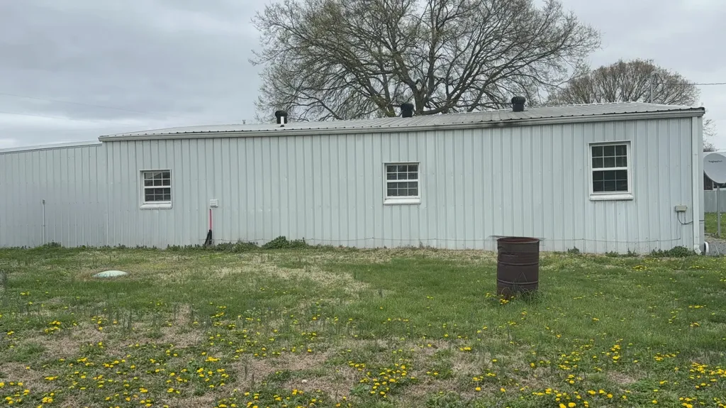 223 Demsey Lane Columbia KY 42728