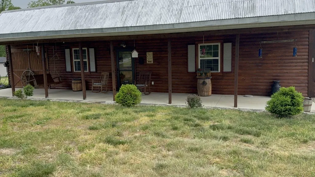 223 Demsey Lane Columbia KY 42728
