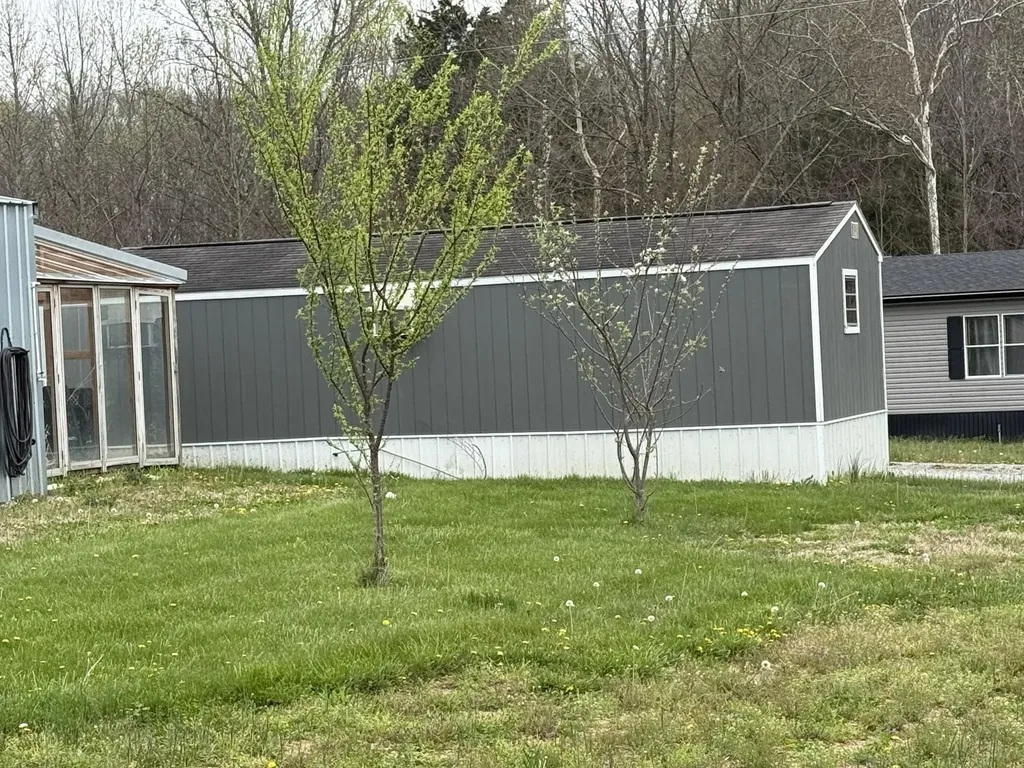 223 Demsey Lane Columbia KY 42728