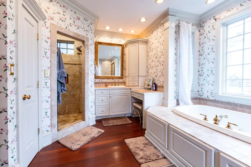 710 Jackstown Road Paris KY 40361