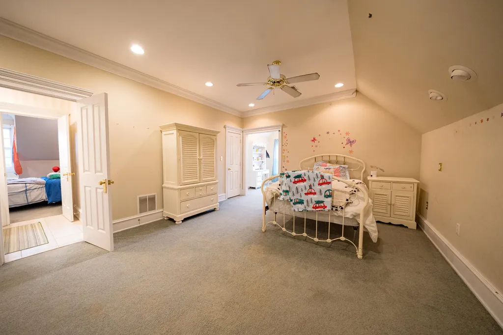 710 Jackstown Road Paris KY 40361