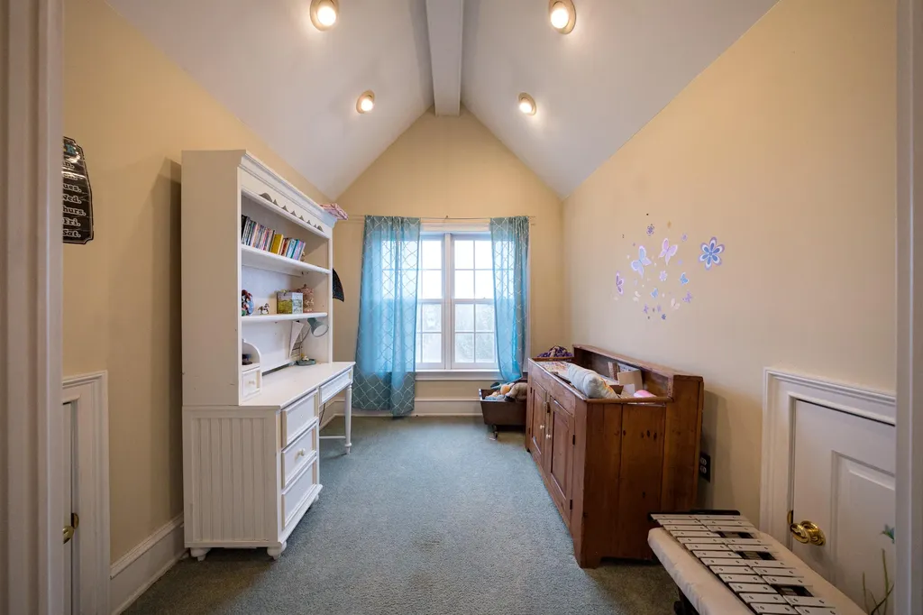 710 Jackstown Road Paris KY 40361