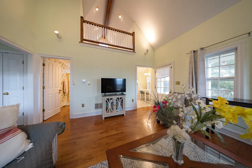 710 Jackstown Road Paris KY 40361