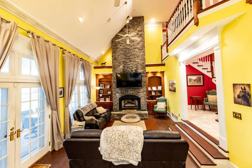 710 Jackstown Road Paris KY 40361