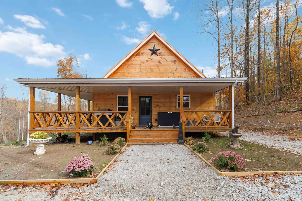 945 3447 Highway Mckee KY 40447