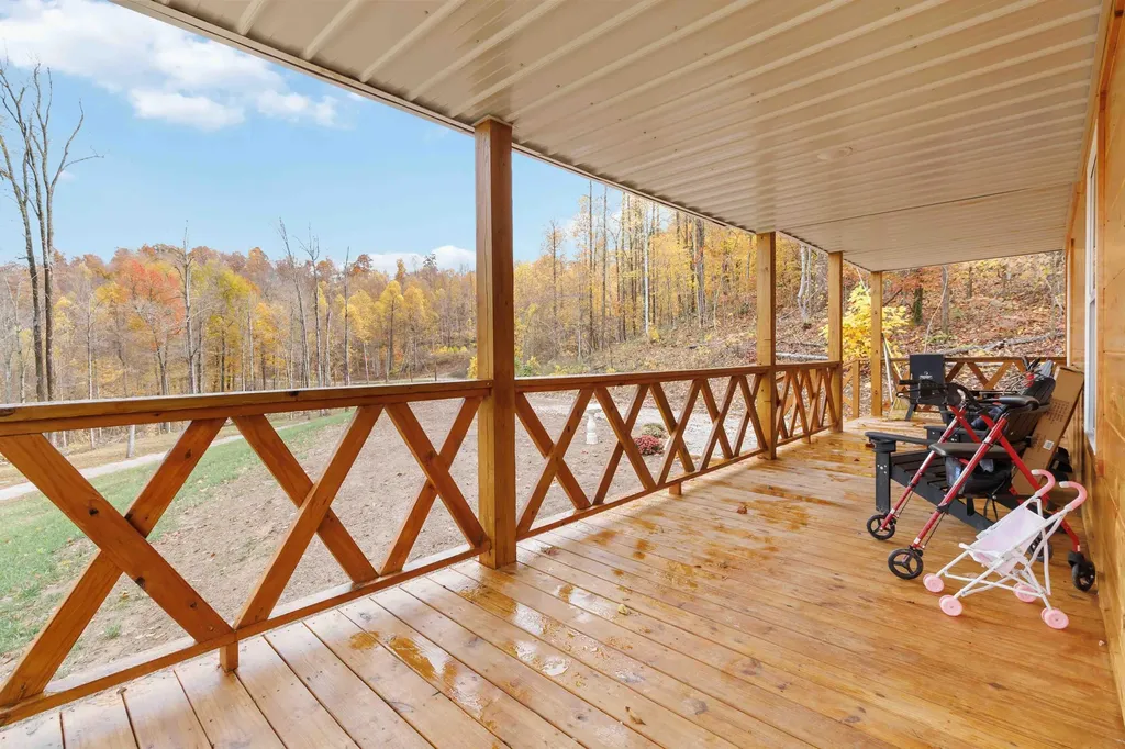 945 3447 Highway Mckee KY 40447