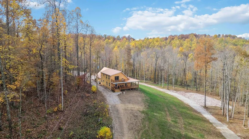 945 3447 Highway Mckee KY 40447