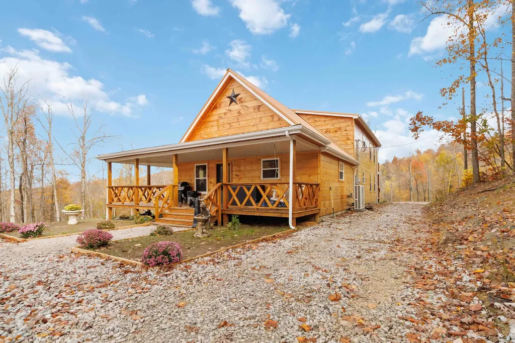 945 3447 Highway Mckee KY 40447