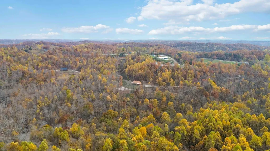 945 3447 Highway Mckee KY 40447
