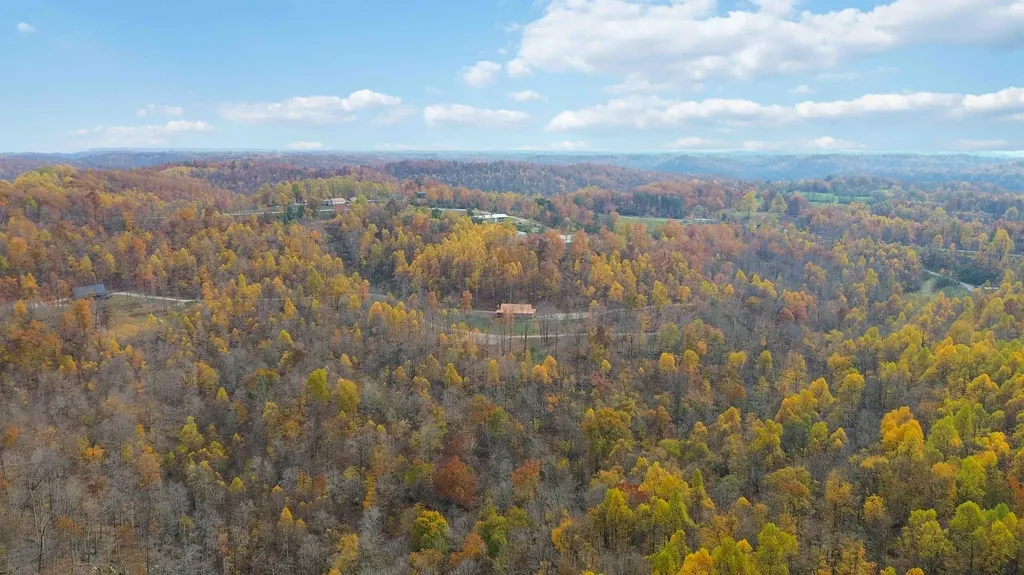 945 3447 Highway Mckee KY 40447