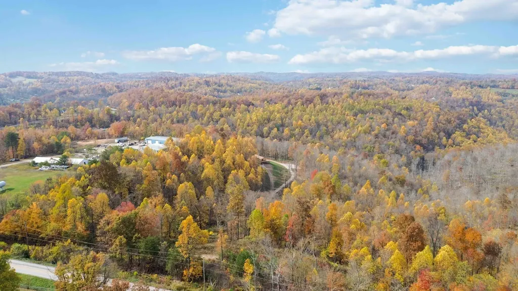 945 3447 Highway Mckee KY 40447