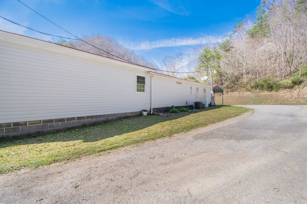 706 Abner Fork Road Belcher KY 41513