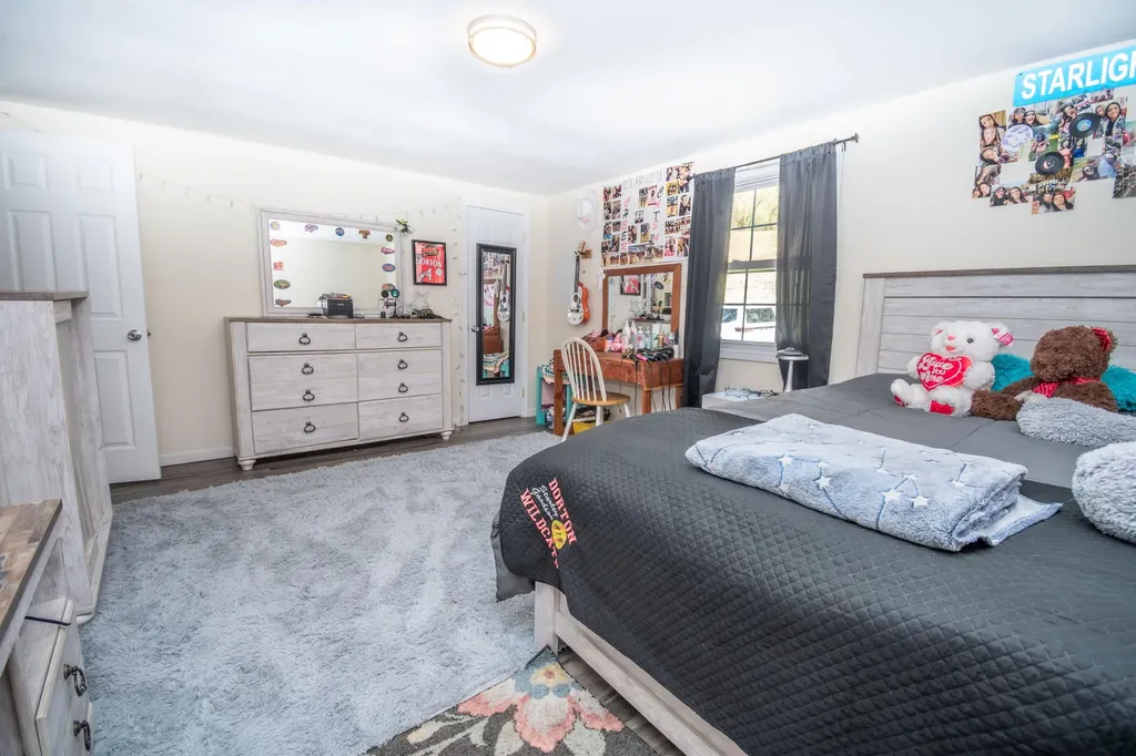 706 Abner Fork Road Belcher KY 41513