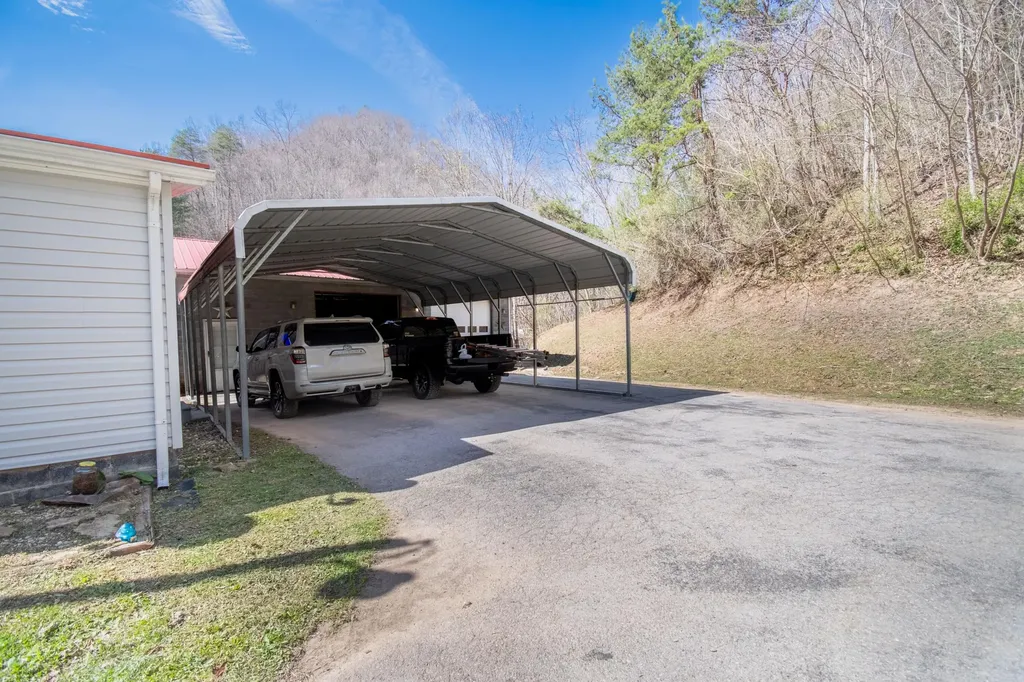 706 Abner Fork Road Belcher KY 41513