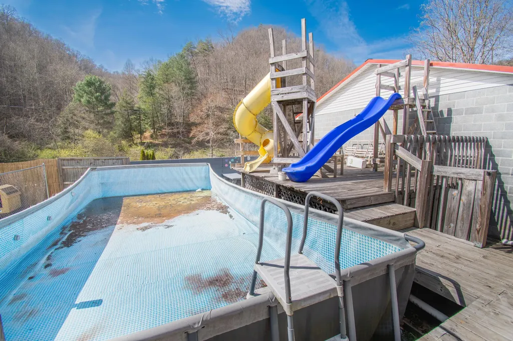 706 Abner Fork Road Belcher KY 41513
