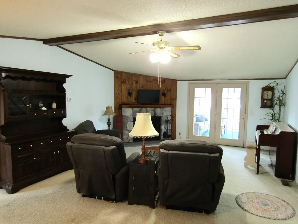 1098 Carey Mill Road Lawrenceburg KY 40342