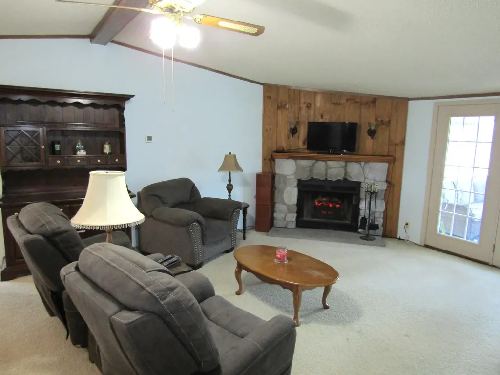 1098 Carey Mill Road Lawrenceburg KY 40342