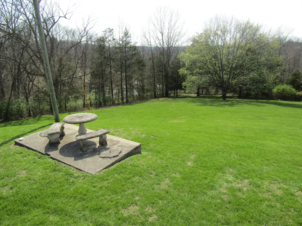 1098 Carey Mill Road Lawrenceburg KY 40342