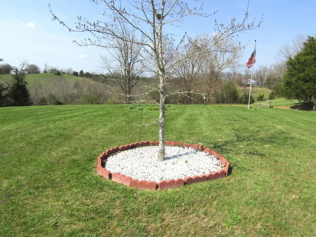 1098 Carey Mill Road Lawrenceburg KY 40342