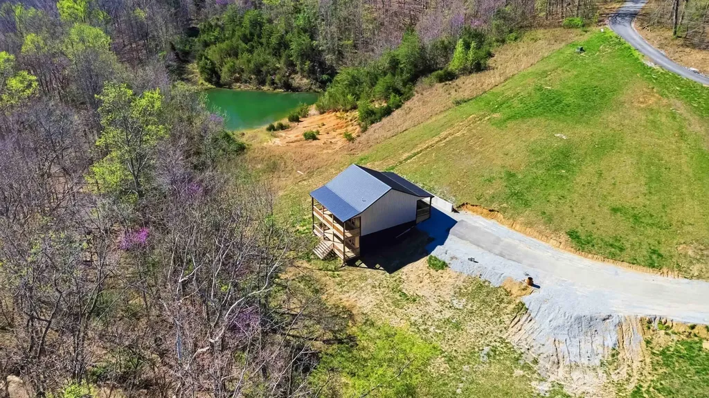 195 Hobart Lane Nancy KY 42544