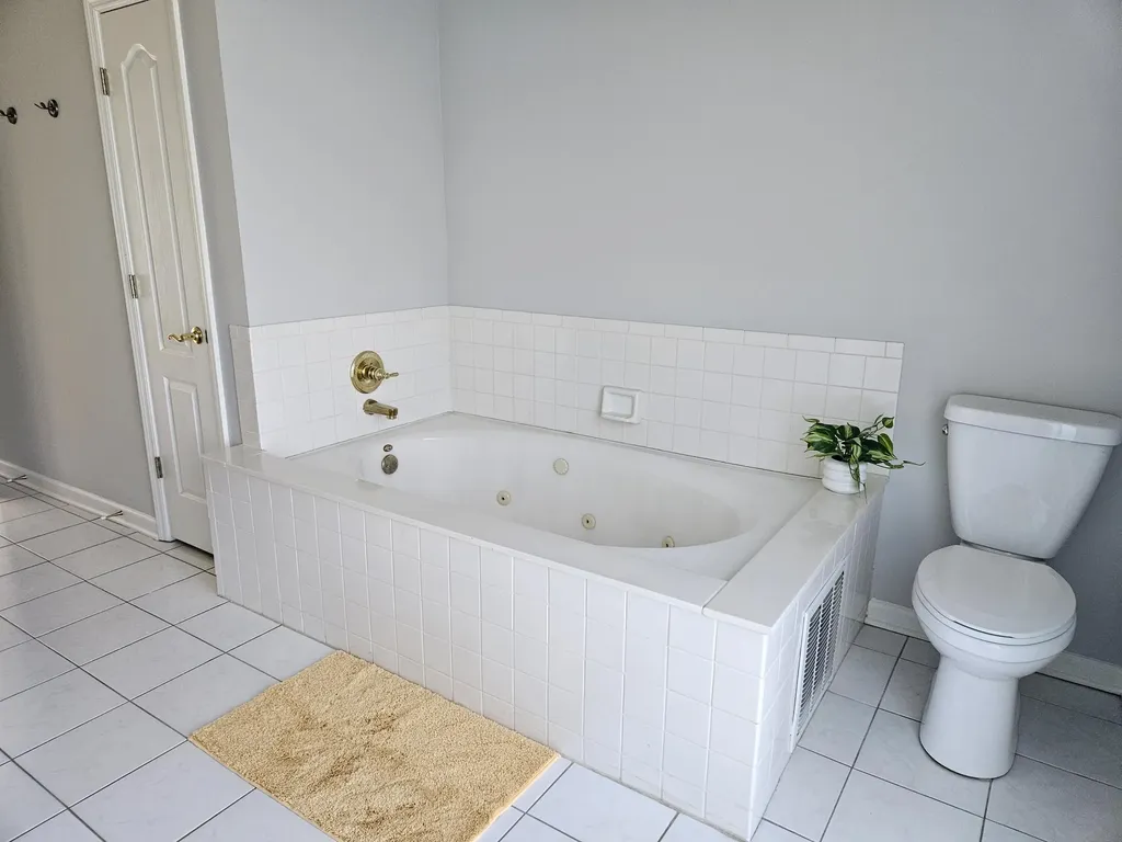 2216 Burns Court Lexington KY 40513