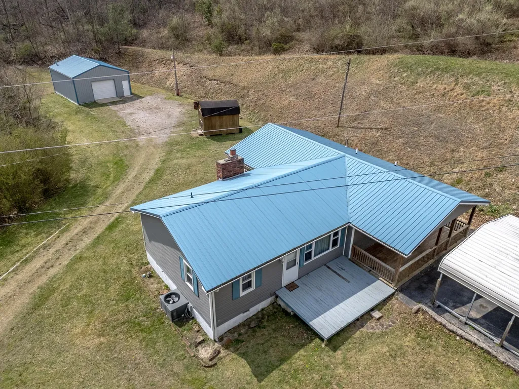 4934 State Highway 589 West Liberty KY 41472
