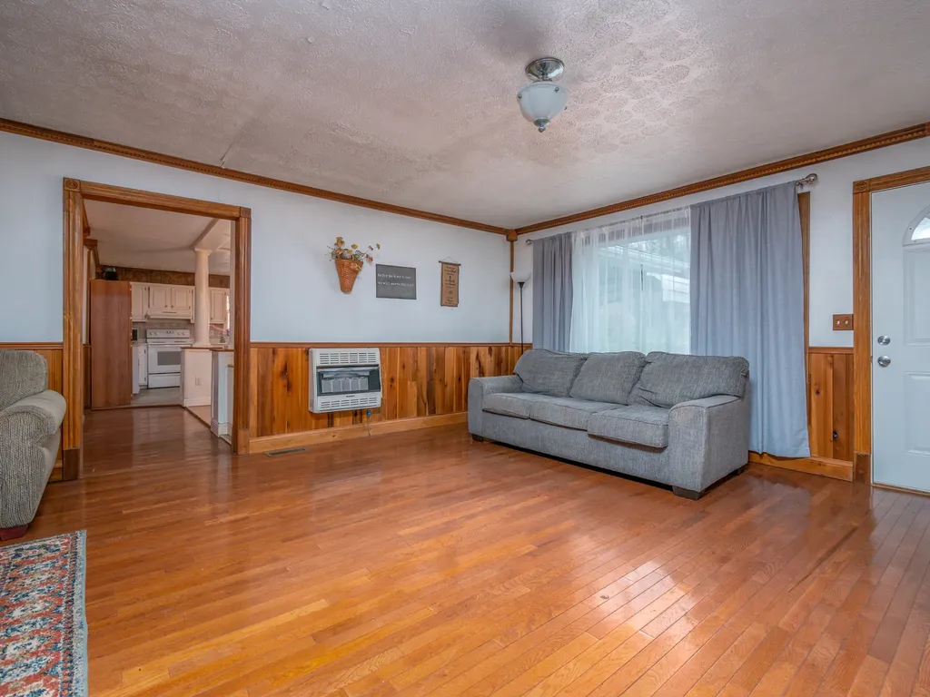 4934 State Highway 589 West Liberty KY 41472