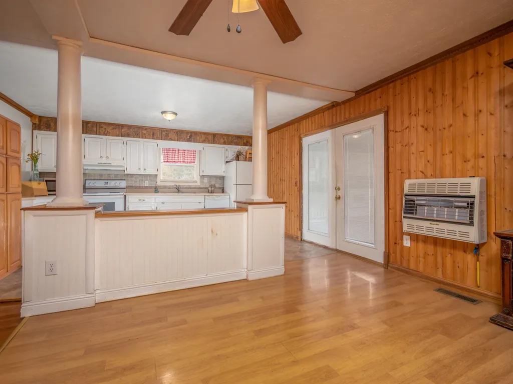 4934 State Highway 589 West Liberty KY 41472