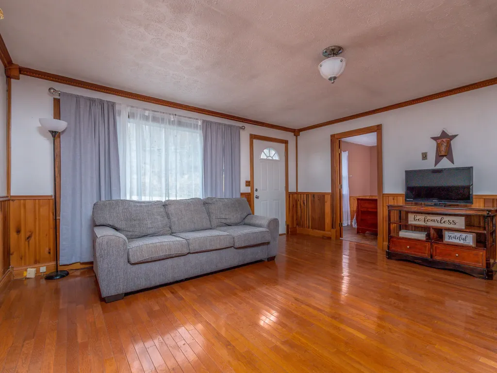 4934 State Highway 589 West Liberty KY 41472