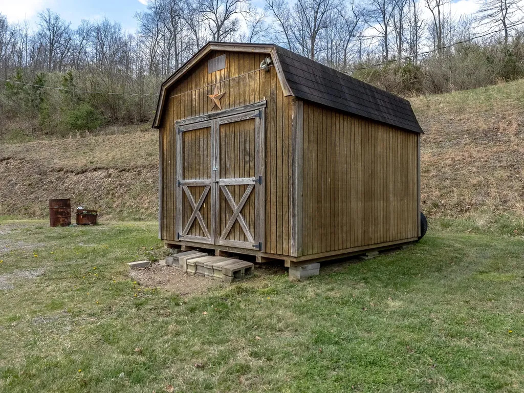 4934 State Highway 589 West Liberty KY 41472