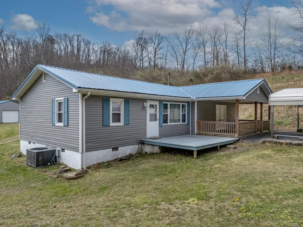 4934 State Highway 589 West Liberty KY 41472