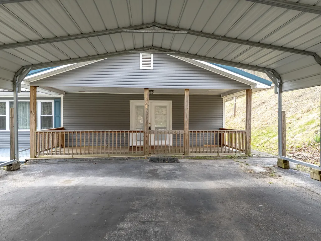 4934 State Highway 589 West Liberty KY 41472