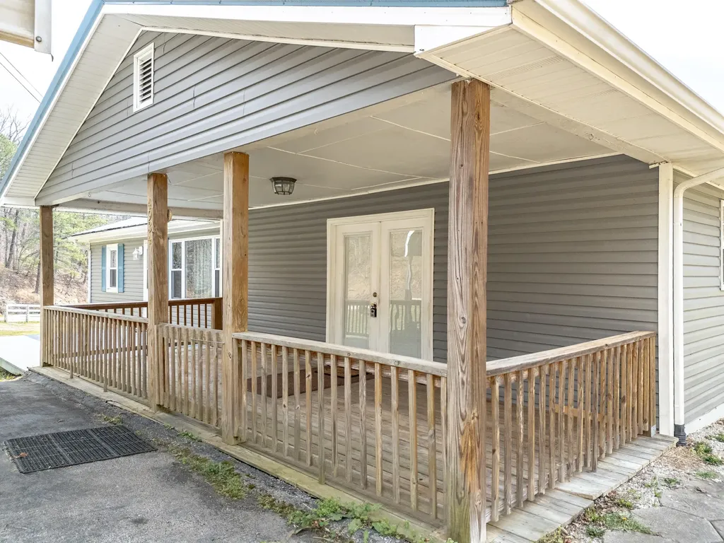 4934 State Highway 589 West Liberty KY 41472