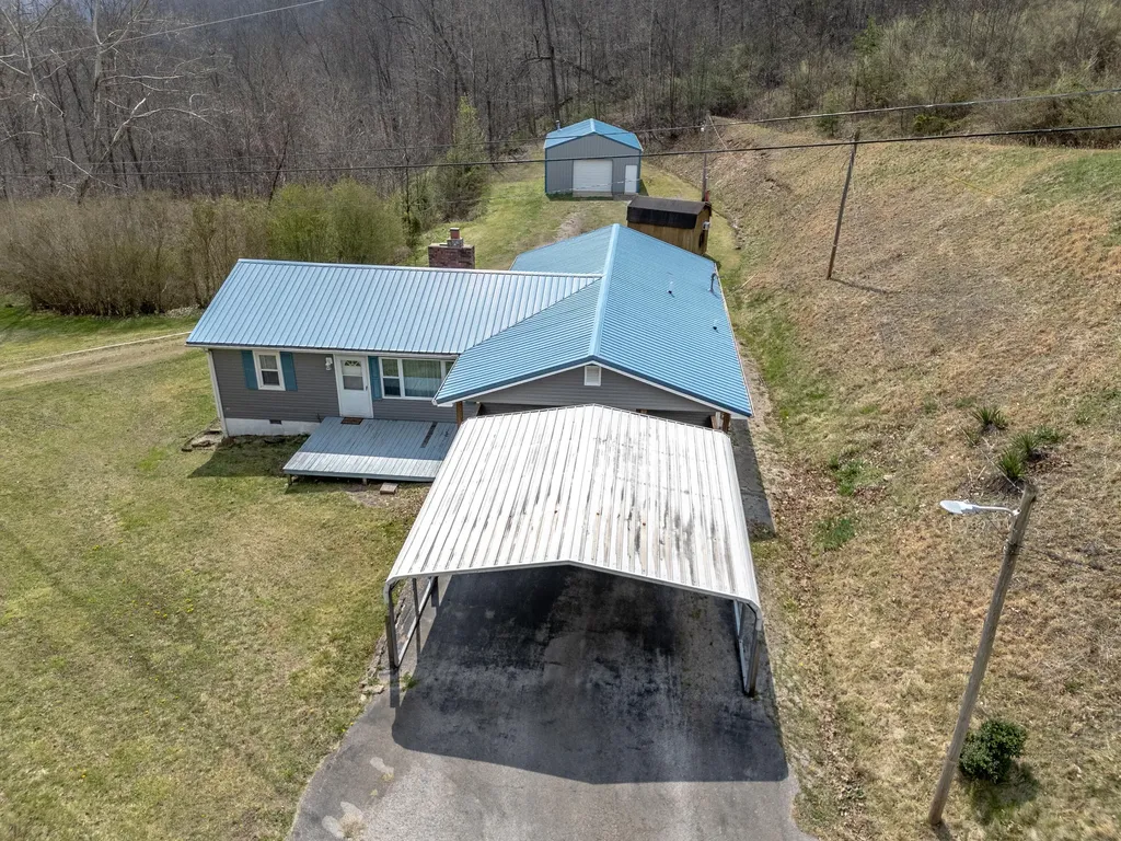 4934 State Highway 589 West Liberty KY 41472