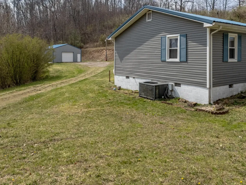 4934 State Highway 589 West Liberty KY 41472