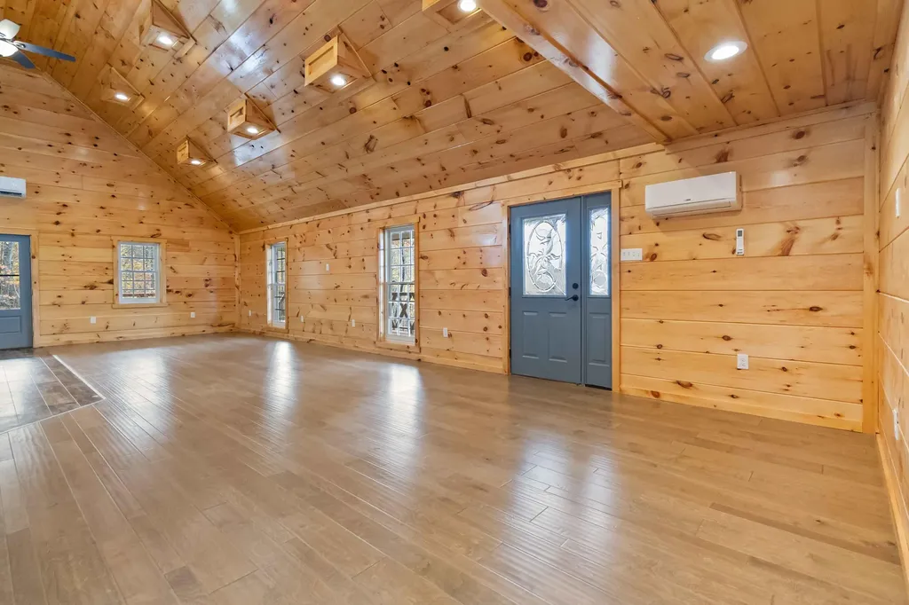 949 3447 Highway Mckee KY 40447