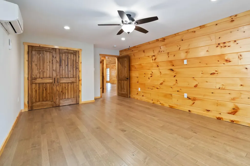 949 3447 Highway Mckee KY 40447