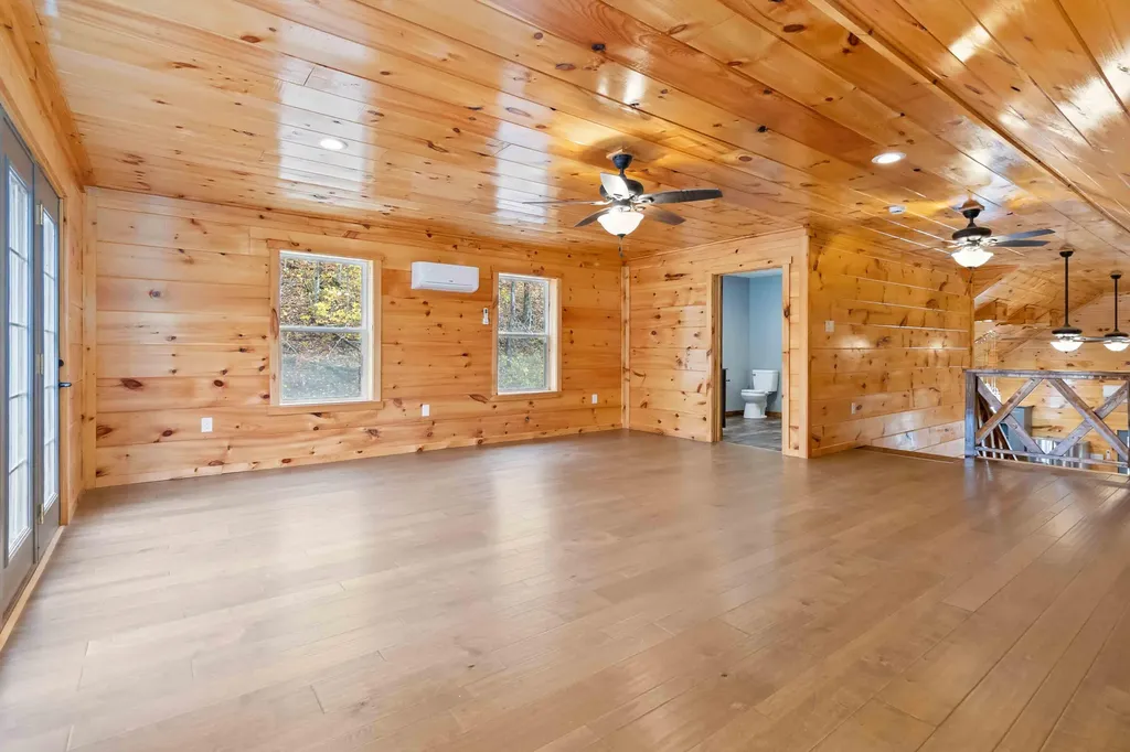 949 3447 Highway Mckee KY 40447